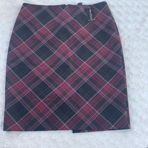 White House black market holiday plaid skirt NWT sz 2